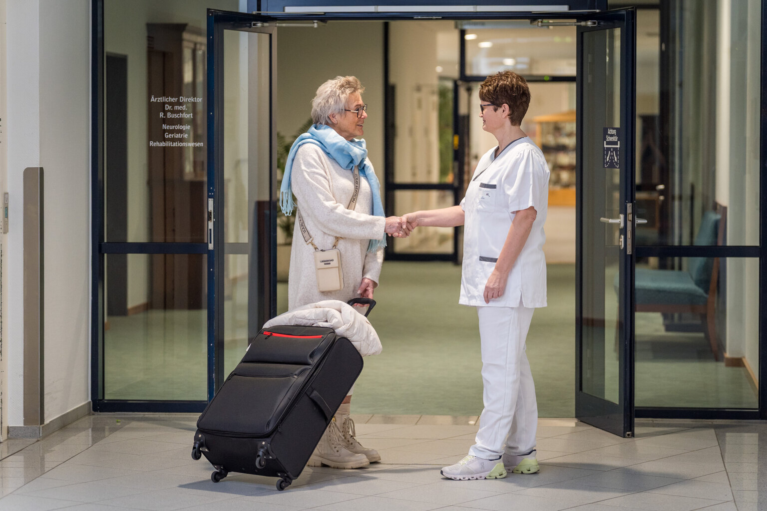 Abschied Begrüßung Koffer